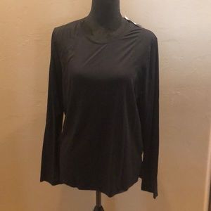 Black fitness shirt